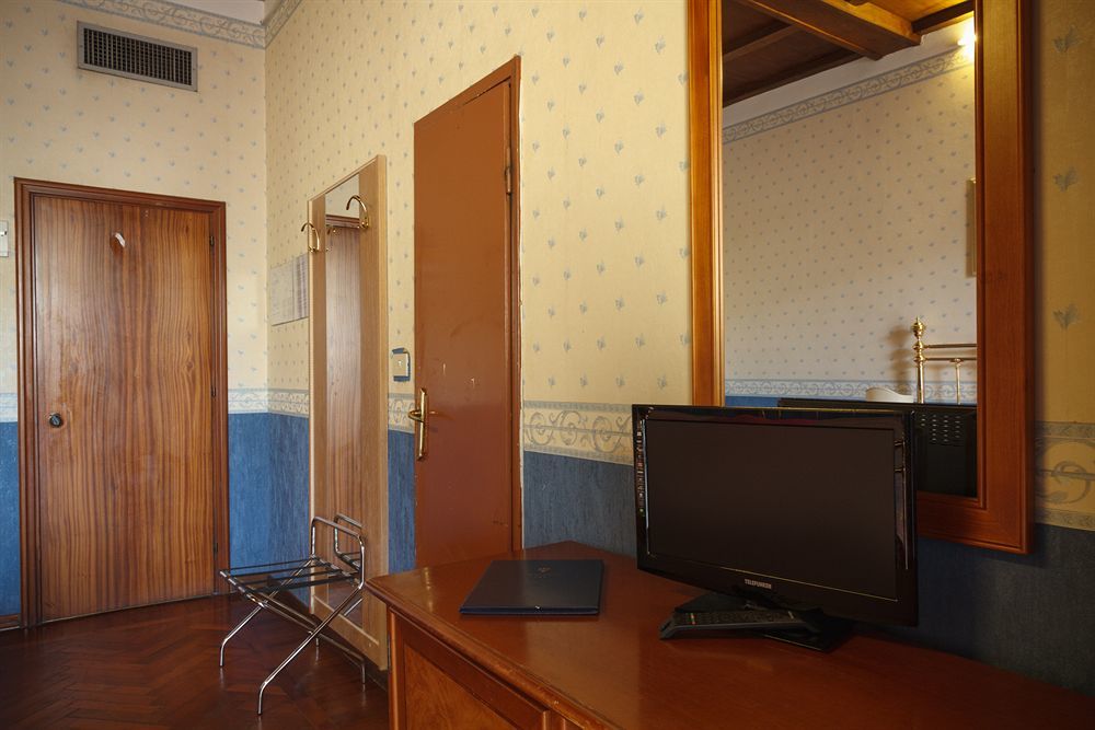 Flom Boutique Hotel Флоренция Экстерьер фото