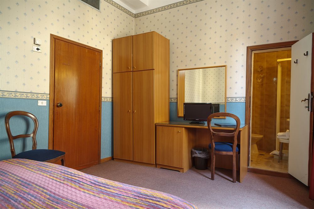 Flom Boutique Hotel Флоренция Экстерьер фото